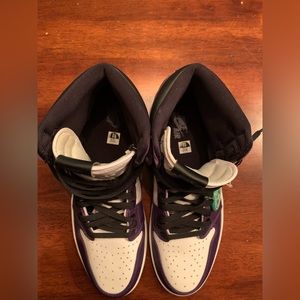 Jordan 1 Retro High Court Purple/White.